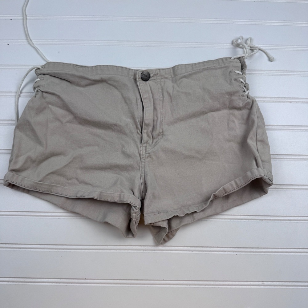 Vintage Mudd Y2K 90s Juniors 7 Khaki Lace Side Shorts